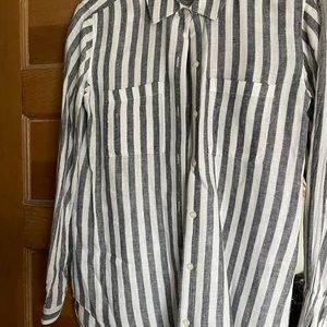 Linen long sleeved shirt